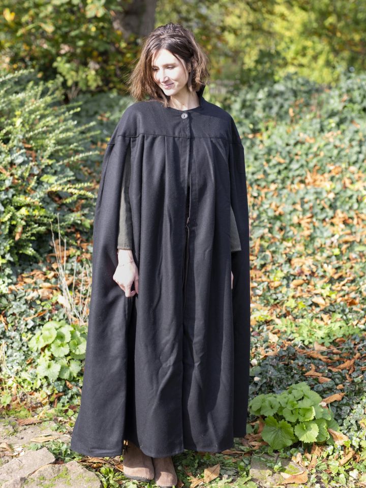 Fugger cape black 3