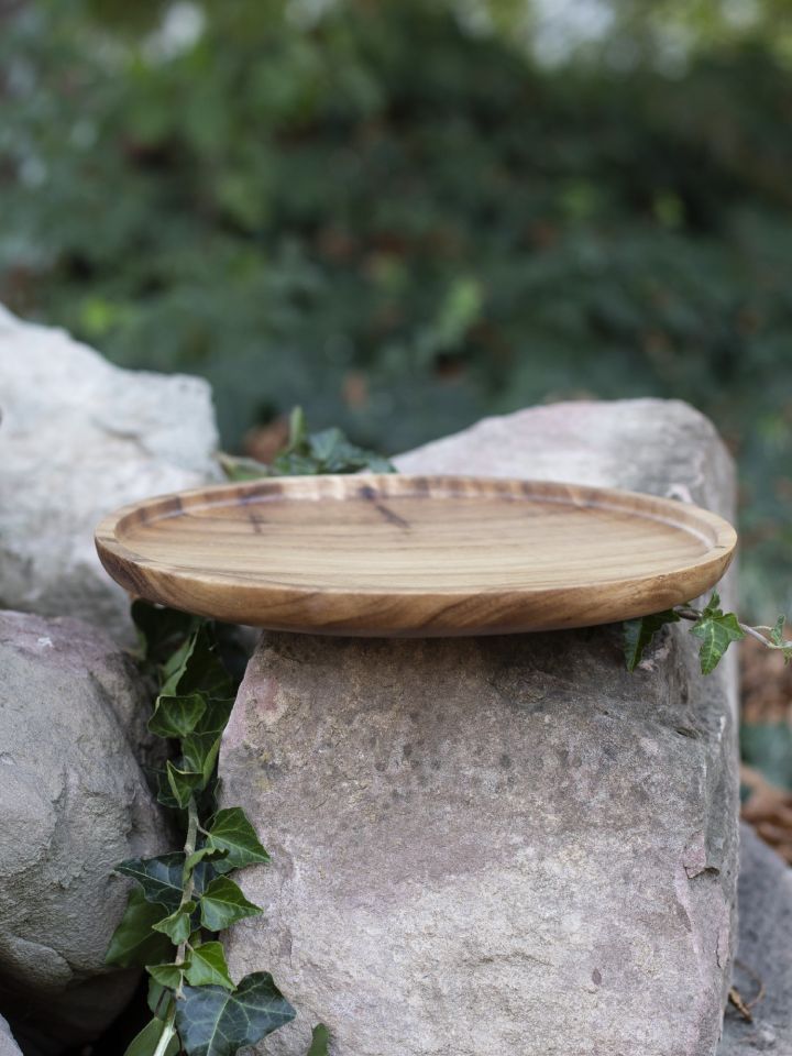 Wooden plate with high rim 3