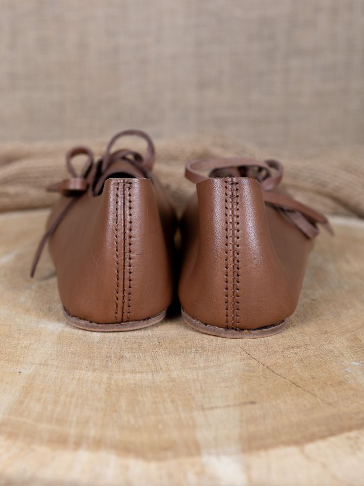 Medieval low shoes with leather sole 3