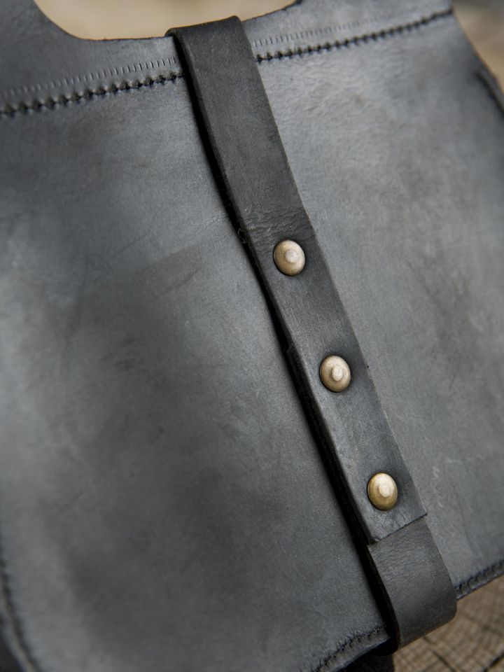 small kidney bag black 3