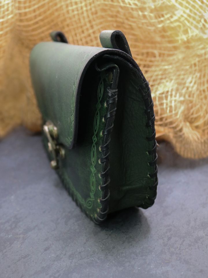 Belt bag with decoration green 3