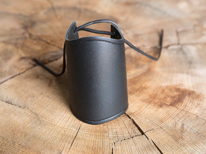 Single leather arm cuff 3