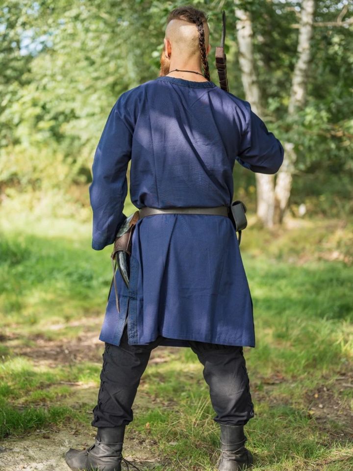 Tunic with blue border 3