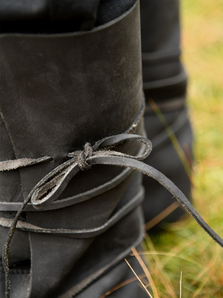 Viking boots with lacing black 3