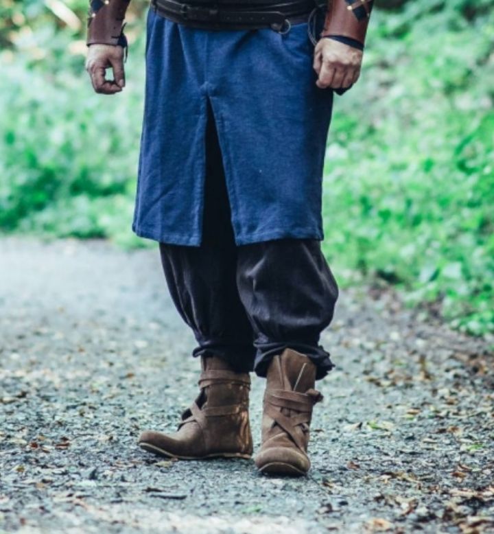 Brown suede Viking boots 4