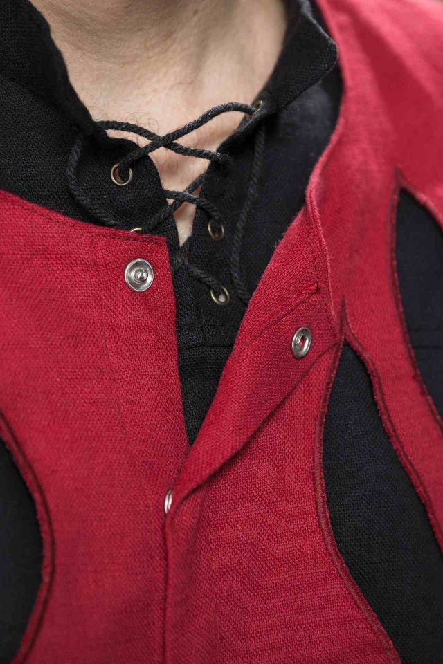 Warhammer Armoury Imperial doublet type B dark red 4