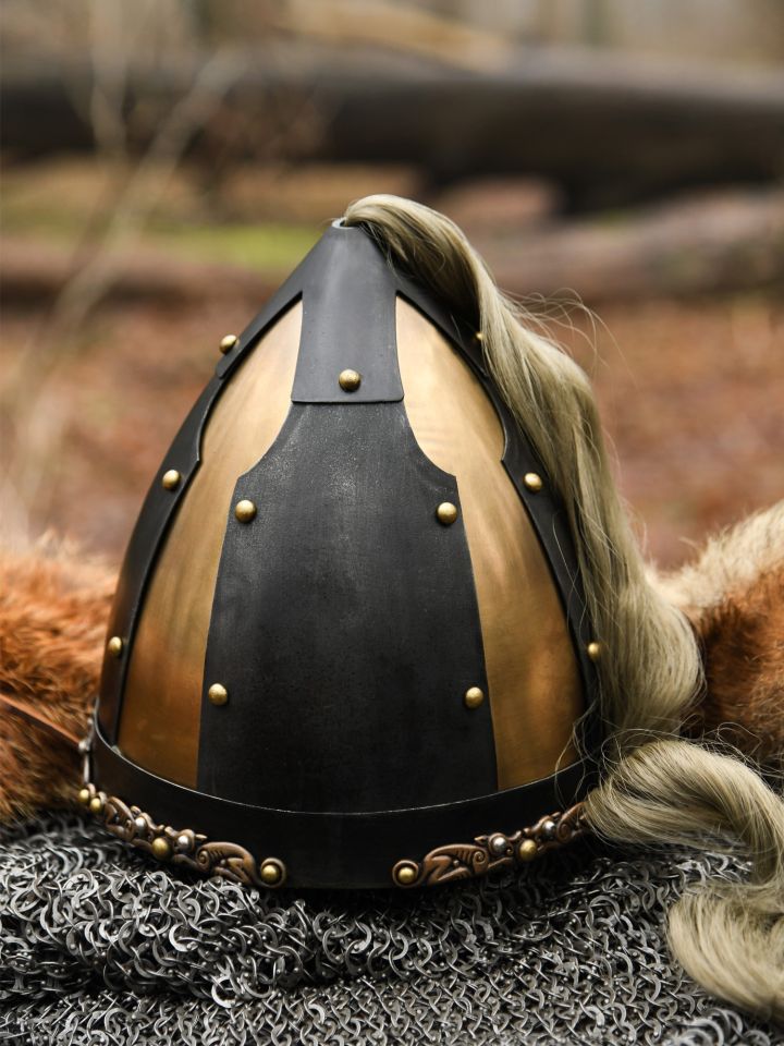 Rus helmet with horsehair tuft 4