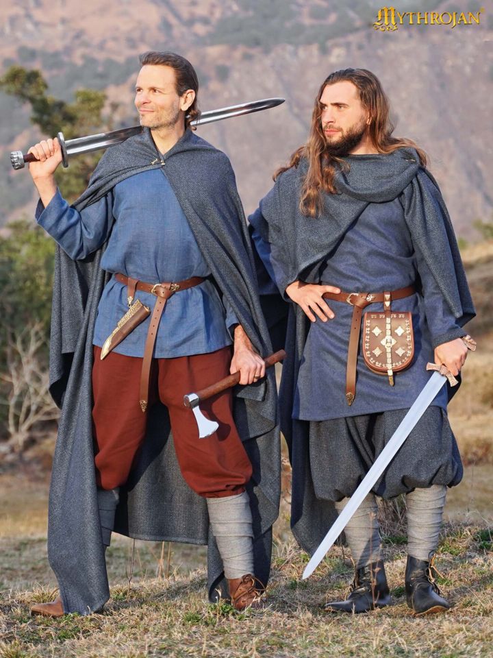 Viking cloak Alaric blue 4