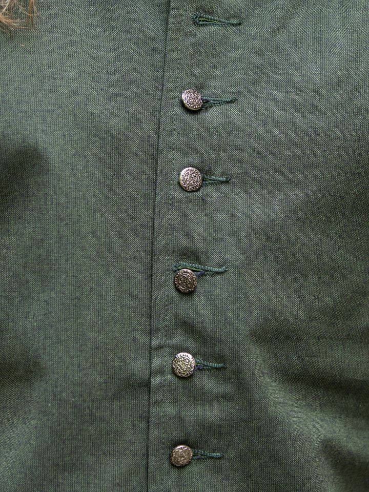 Doublet made from green cotton fabric 4