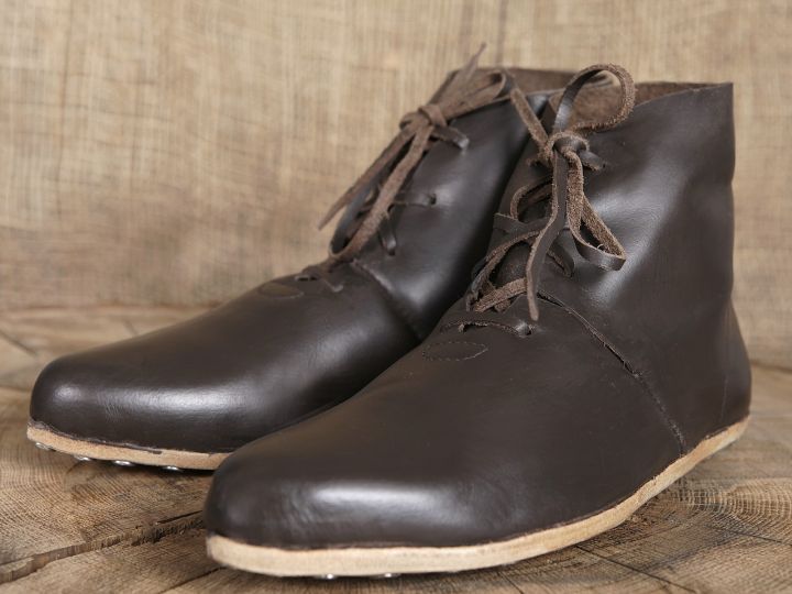 Late medieval shoes 4