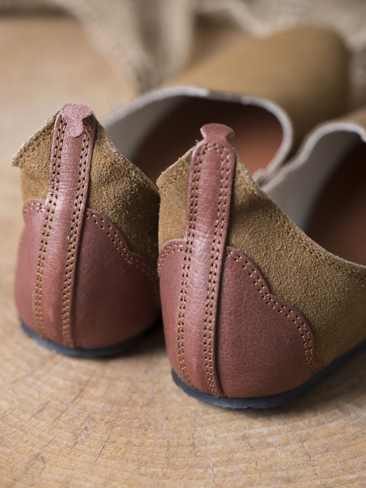 Medieval shoes Johanna brown 4
