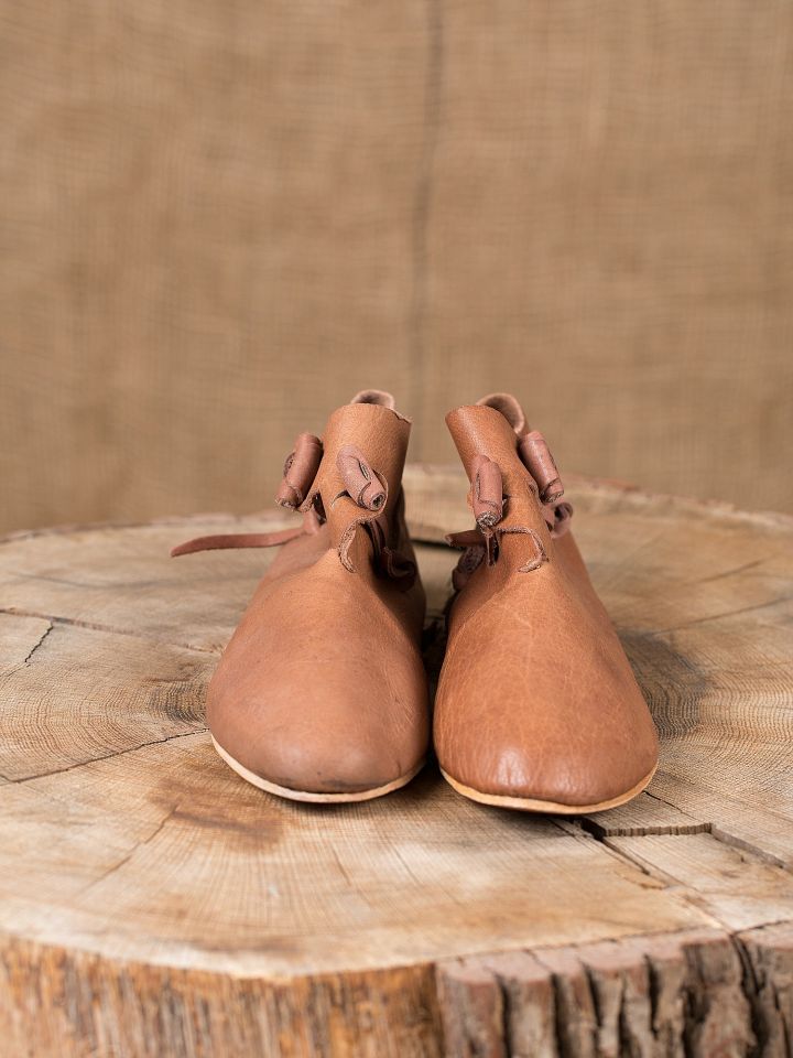 Reversible shoes with toggle buttons 46 4