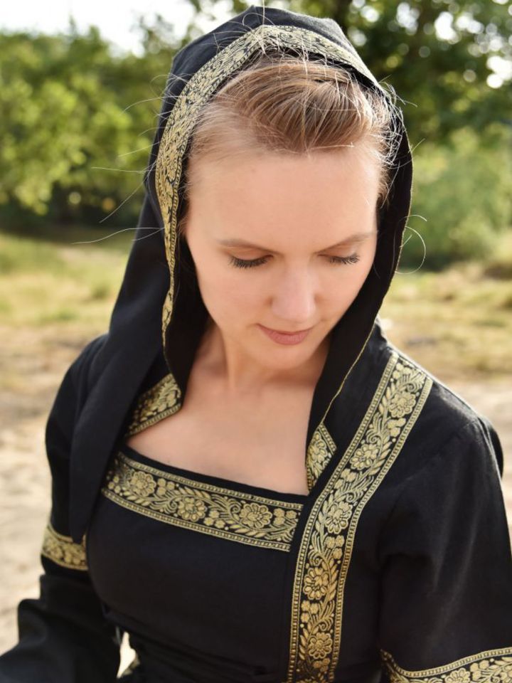 Medieval dress Eleanor black 4