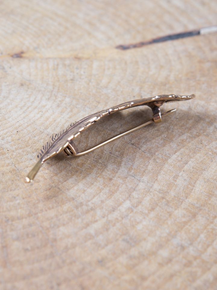 Bronze feather brooch 4