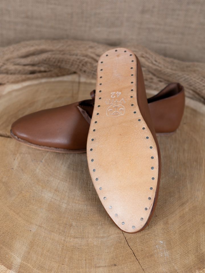 Medieval low shoes with leather sole 4