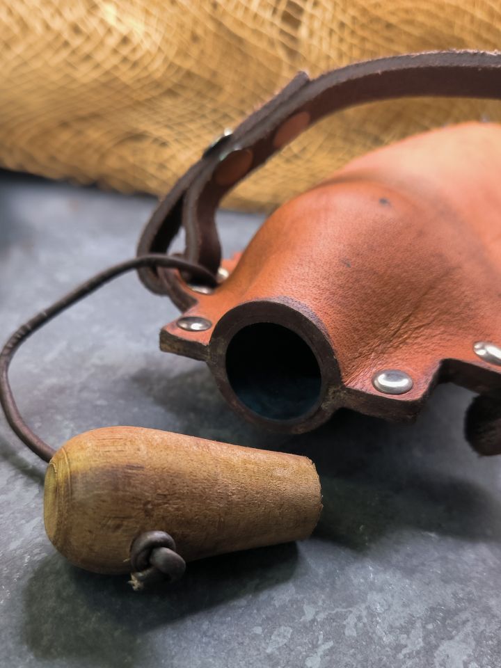 Drinking bottle for on the go brown 4