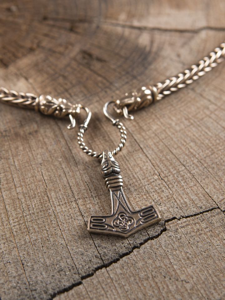 Thor's hammer with eagle's head 4