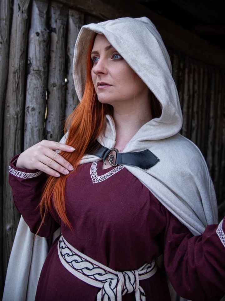 Wool cape with natural dragon clasp 4