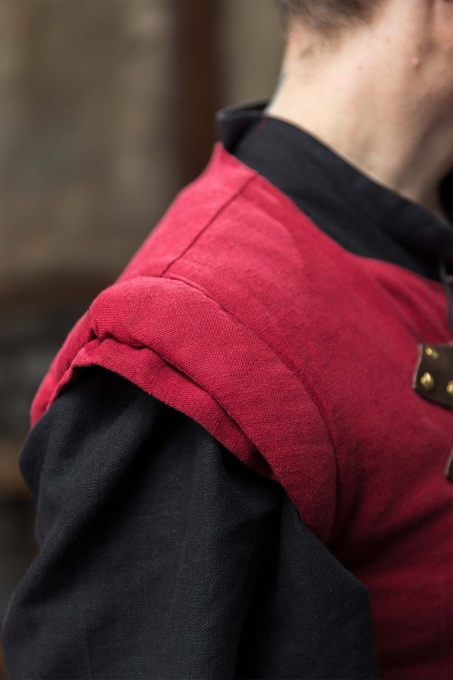 Warhammer Armoury Imperial Doublet Type A Dark Red 5