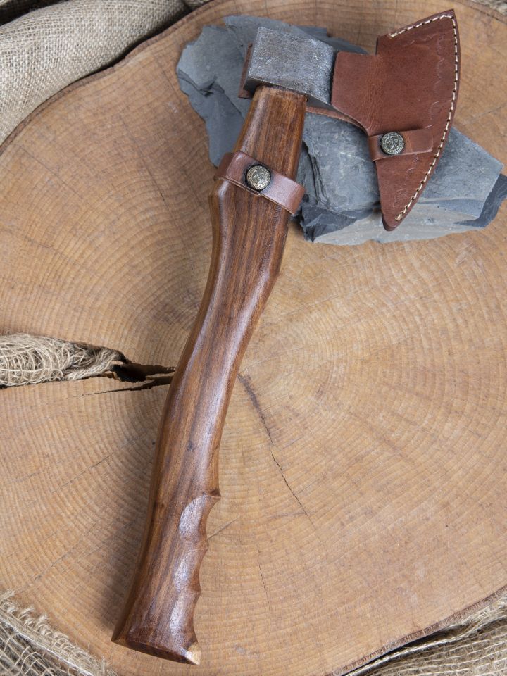 Axe with recessed grip 5