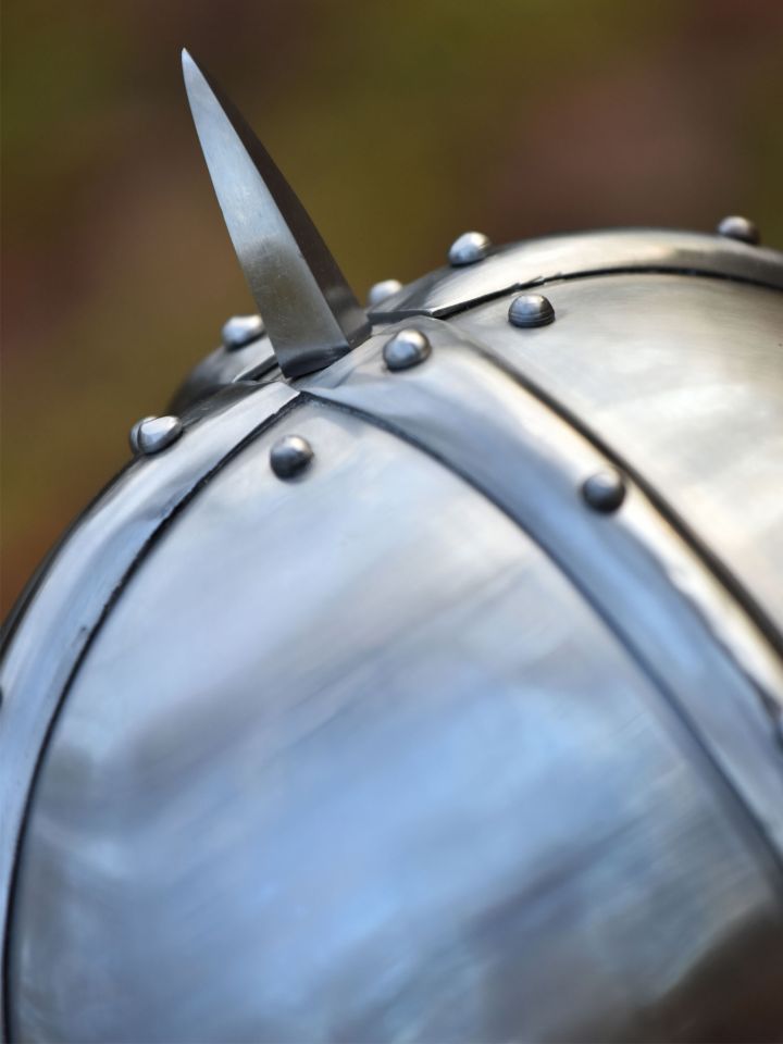 Viking spectacle helmet with chain brim 5