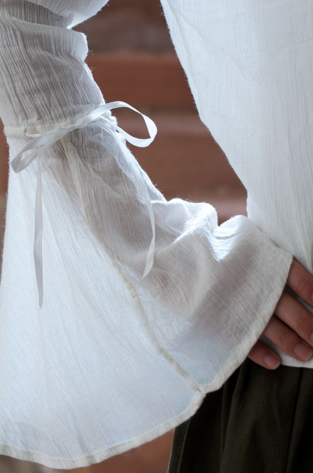 Medieval blouse with wide sleeves 5