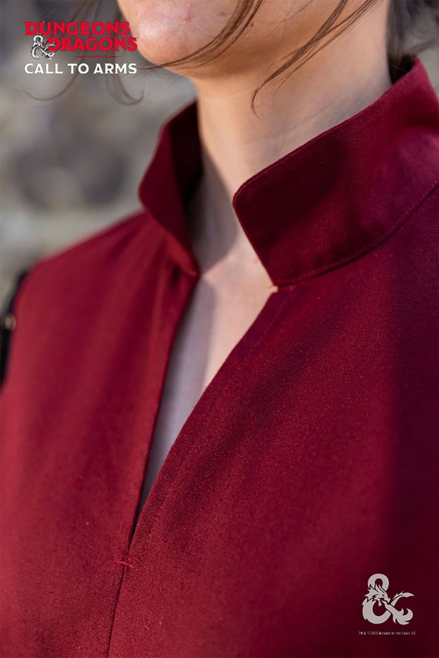 D&D fighter tunic red-black 5