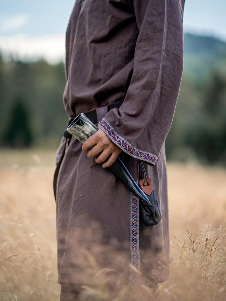 Tunic with dark brown border 5