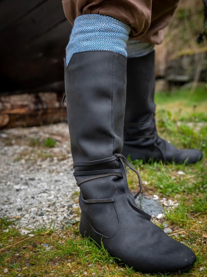 Viking boots Ole made from black nubuck leather 5