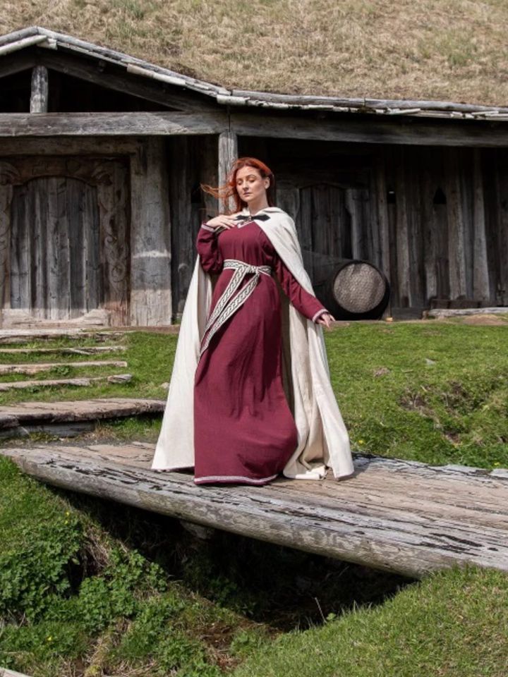 Wool cape with natural dragon clasp 5