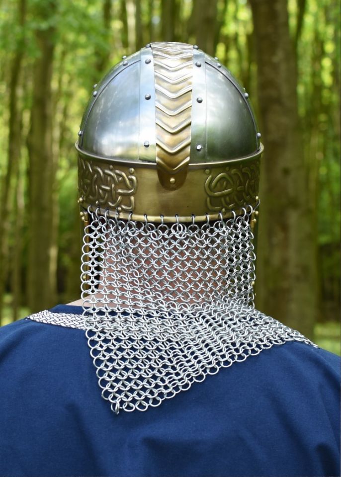 richly decorated spectacle helmet 6