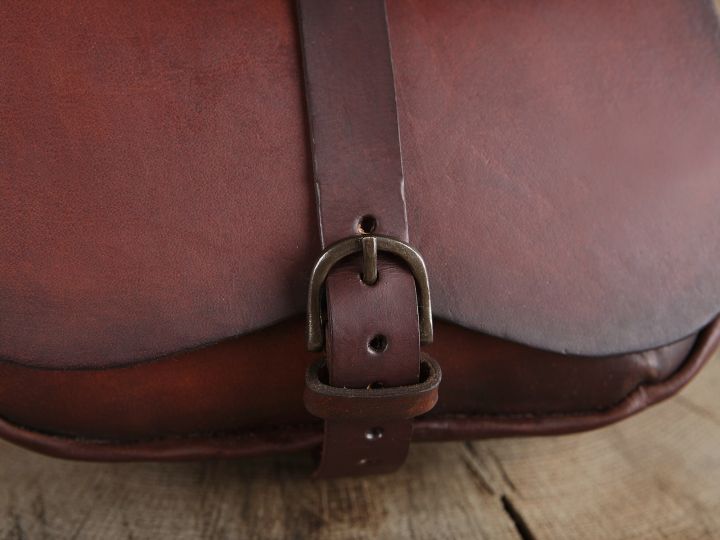 small kidney bag brown 6