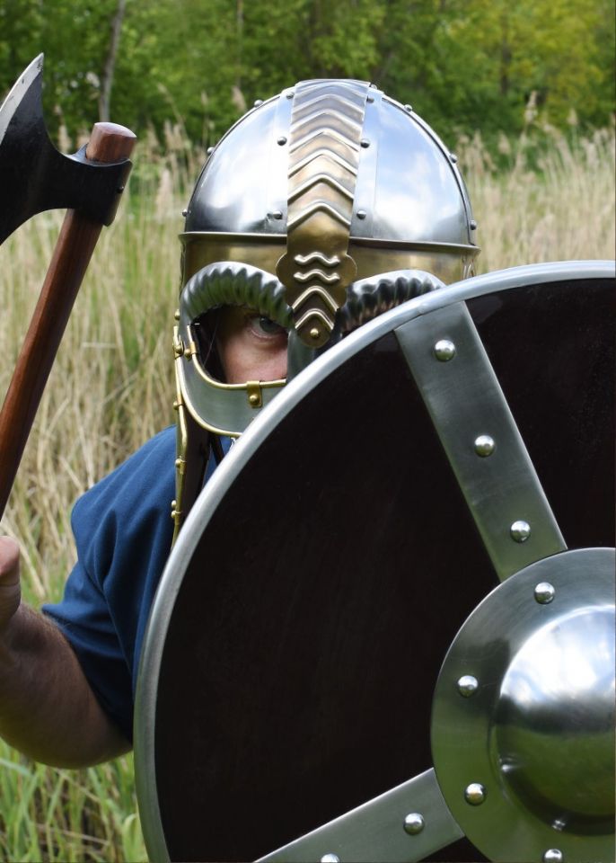 richly decorated spectacle helmet 7